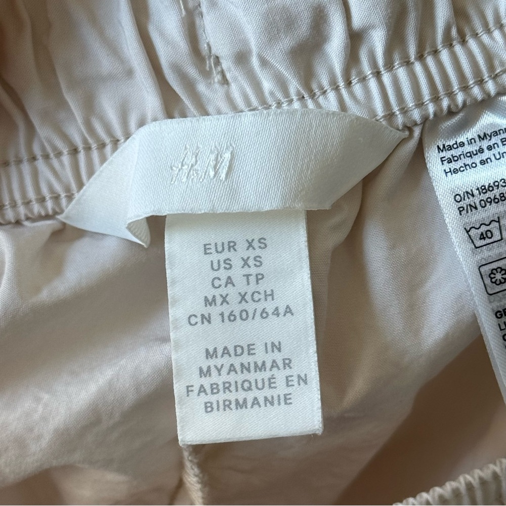 H&M Cotton Shorts High Rise Drawstring - Picture 4 of 9